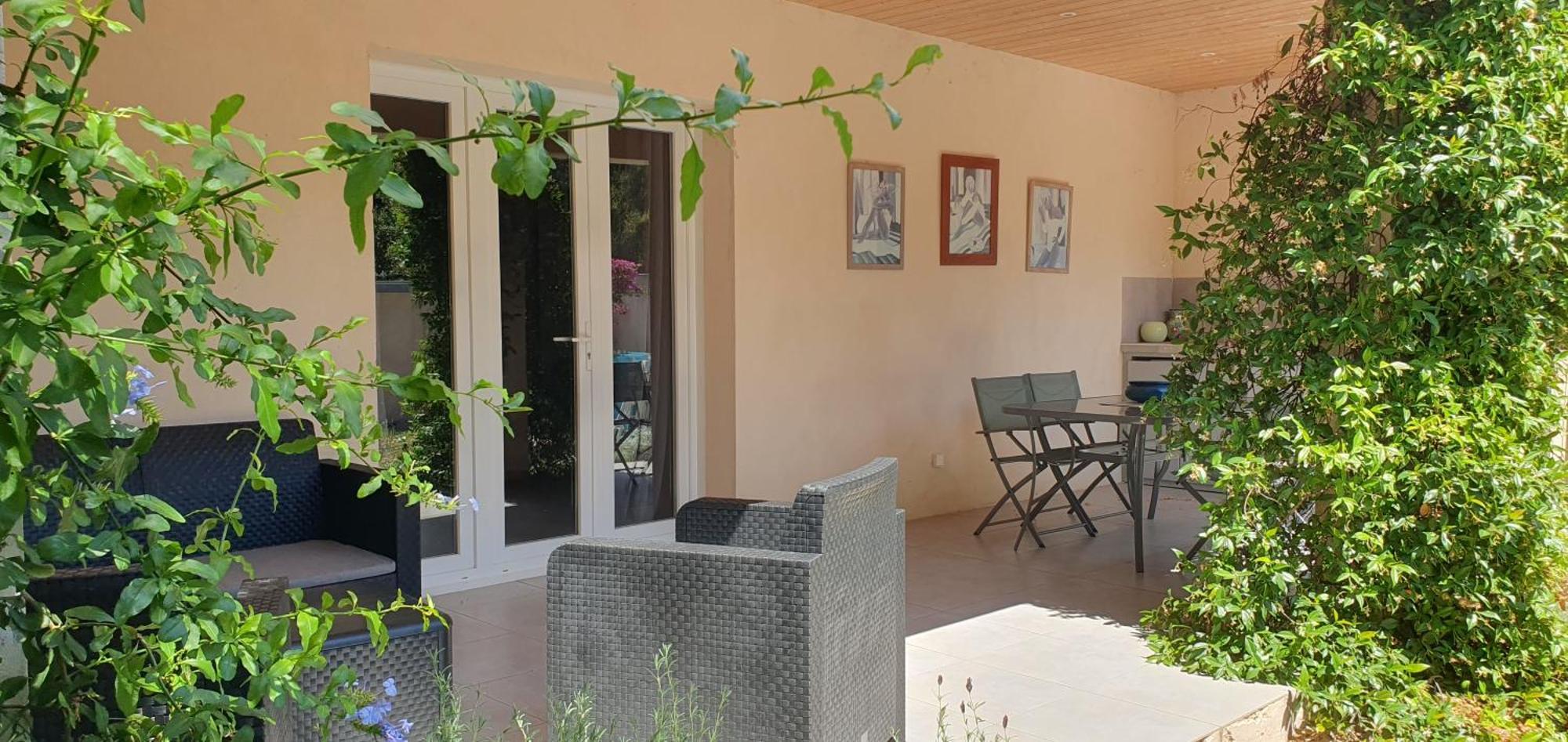 Elsanais Villa Figari  Luaran gambar